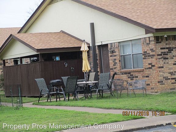3rd image of 108 S Shady Shores Dr APT 1A