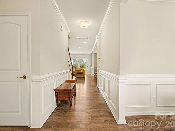 4th image of 2013 Fuschia Ct