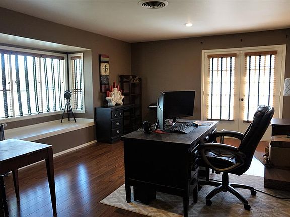 3rd image of 3607 Hyde Park Ave
