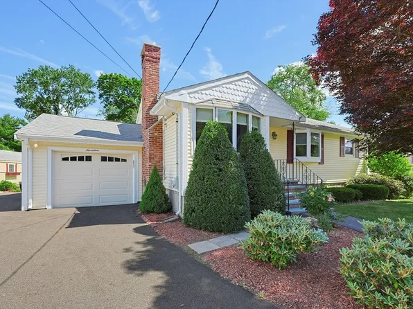 17 W Vanston Rd, Stoughton, MA 02072