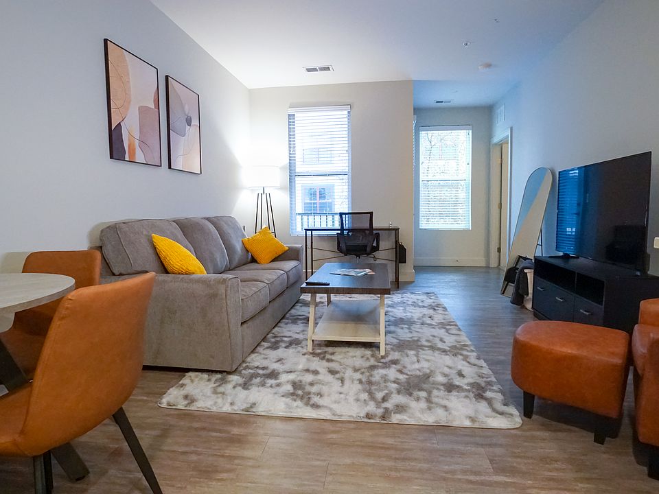 1st image of 416-12 W Gay St