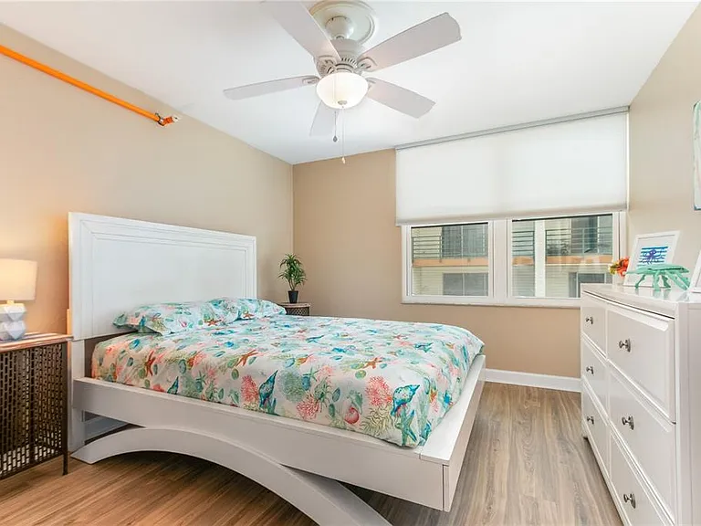 400 Island Way #212 — Photo 20