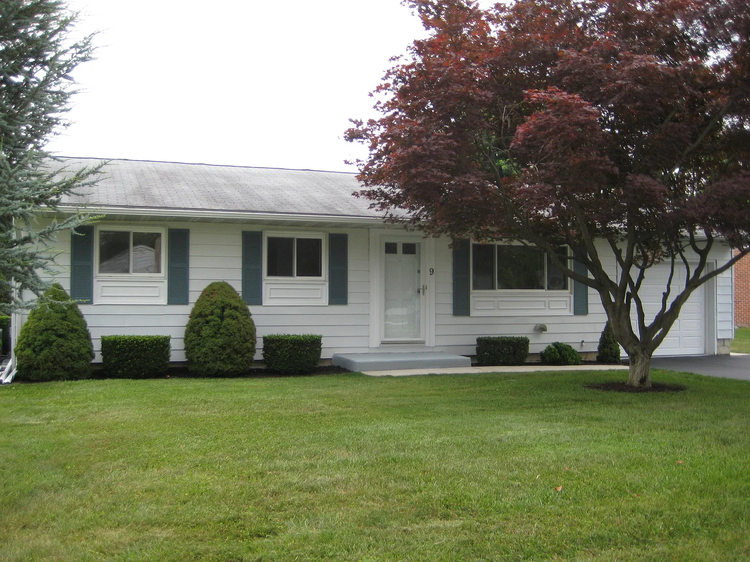 9 Ronald Rd photo 1