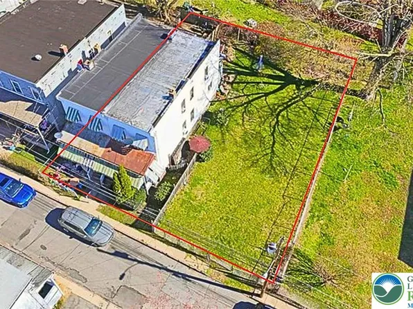 22 Schoolhouse Ln, Wilkes Barre, PA 18702