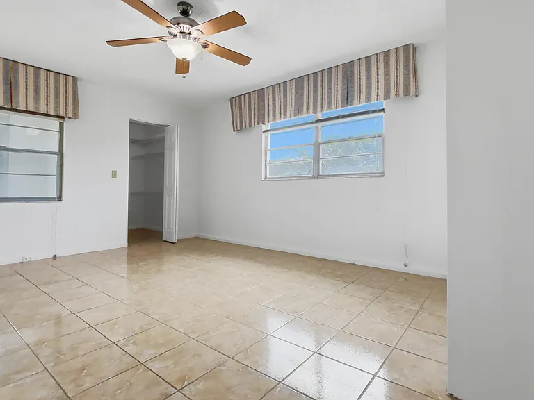 101 SW 132nd Way #418J — Photo 7