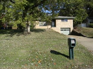 6921 Hilldale Dr, Pittsburgh, PA 15236