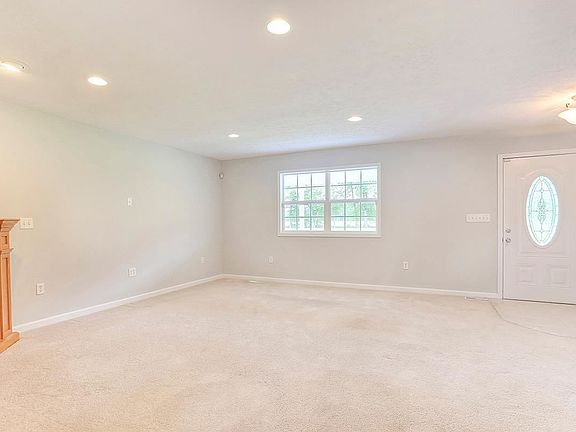 3rd image of 15661 Misty Ln