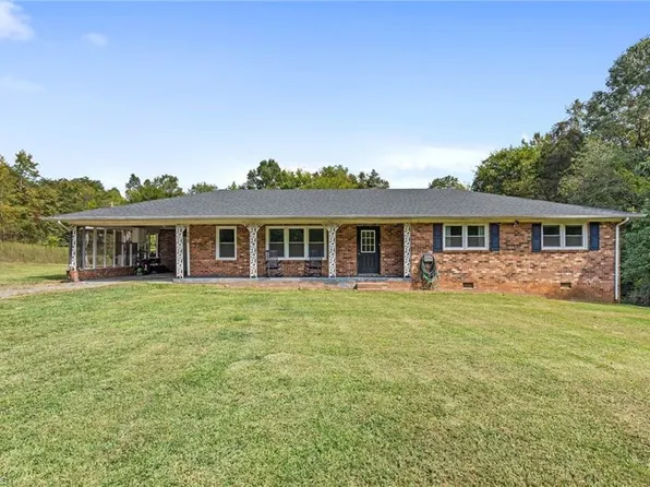 354 Crump Cir, Woodleaf, NC 27054