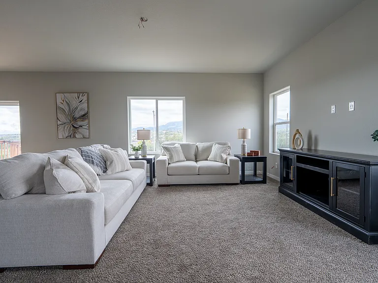 1594 Grand Overlook St — Photo 2