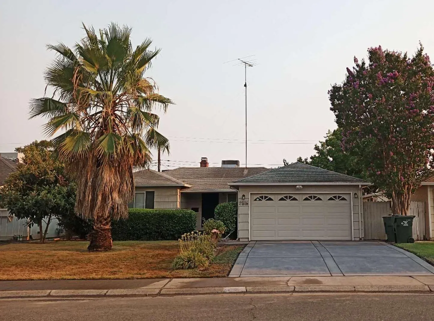 2516 38th Ave photo 1