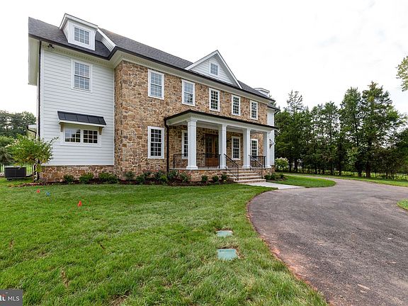 5th image of 704 Kentland Dr
