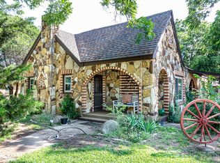 202 McAnear St, Cleburne, TX 76033