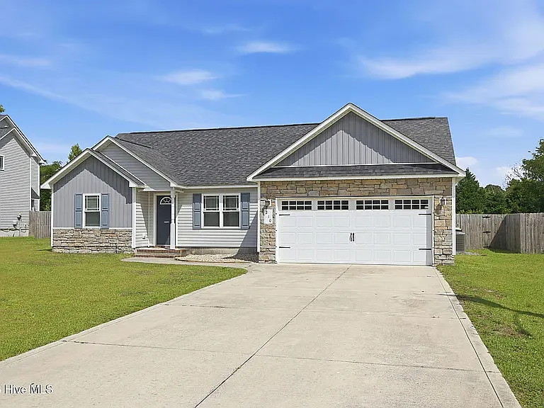 210 Brice Ct — Photo 4