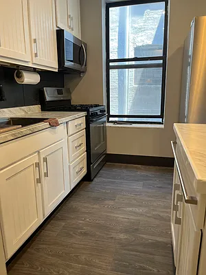 Rented by SERHANT. | media 33