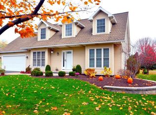 17 White Oak Bnd, Rochester, NY 14624