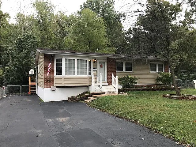 2882 Lesmer Ct photo 1