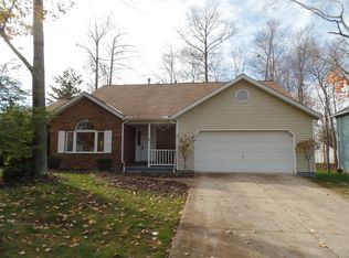 15600 Highland Park Dr, Strongsville, OH 44136