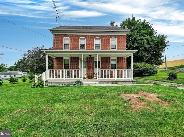 708 Iron Ridge Rd, Spring Grove, PA 17362