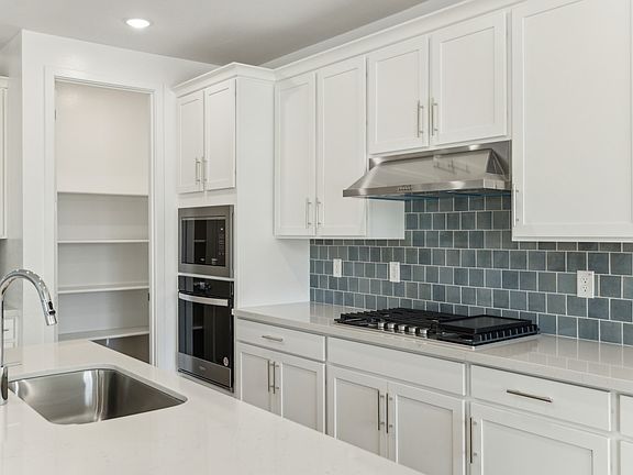 Wales Ranch - Diamond Interior Image 2