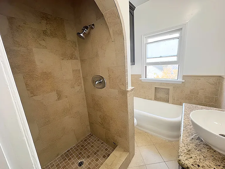 1525 1/2 S Orange Grove Ave — Photo 20