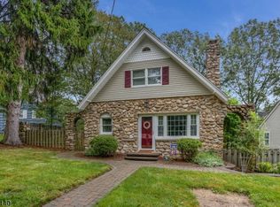 4 Ridge Rd, Stanhope, NJ 07874