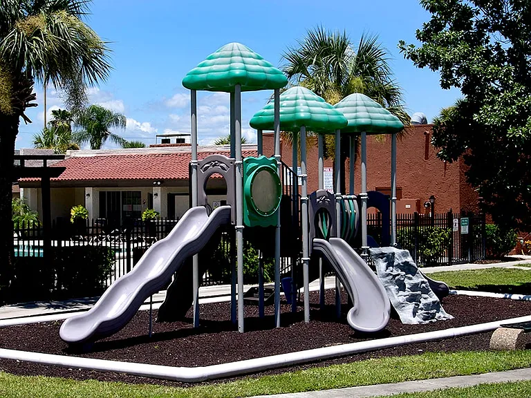 Three Fountains Apartments — Photo 27
