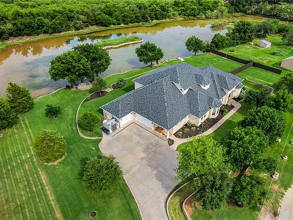 2nd image of 905 Turtle Creek Rd