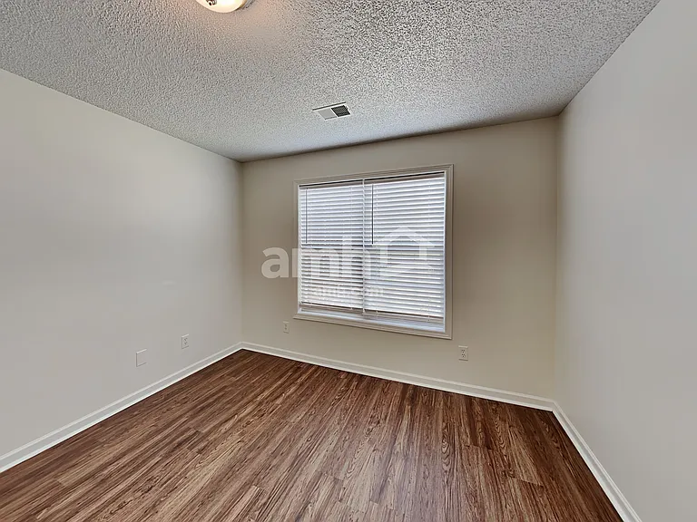 361 Whitney Ln — Photo 12
