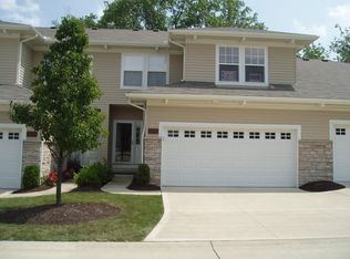 5845 Crescent Ridge Dr, Seven Hills, OH 44131
