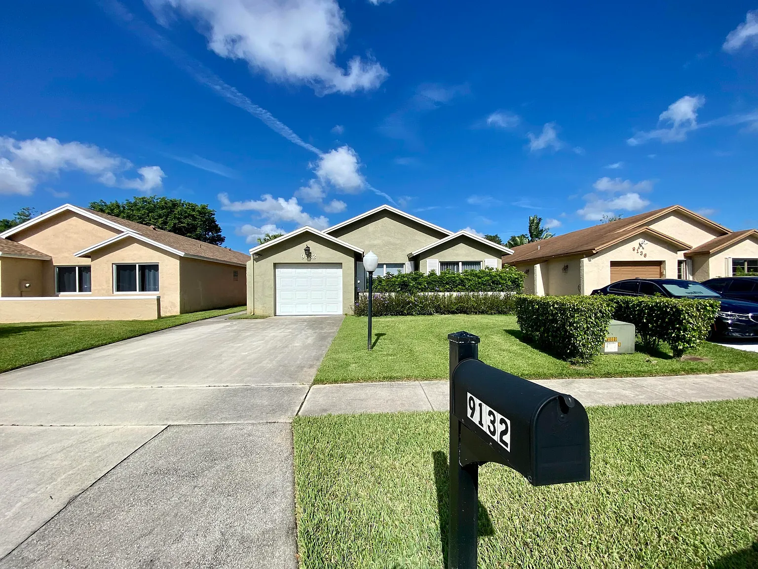 3 bed, 2.0 bath, 1593 sqft, $3,700 — Photo 1