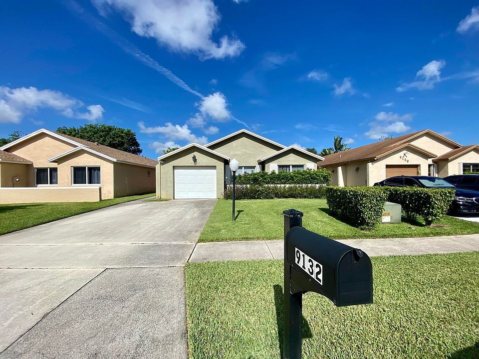 1st image of 9132 Pine Springs Dr