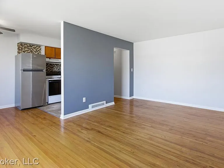 4840 Briarwood Ave #2 — Photo 8