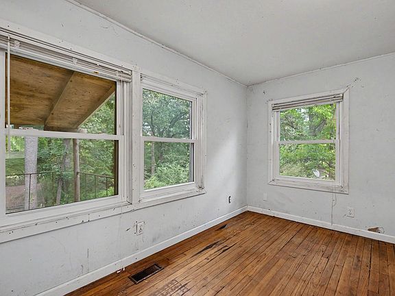 5th image of 239 Morphew Rd