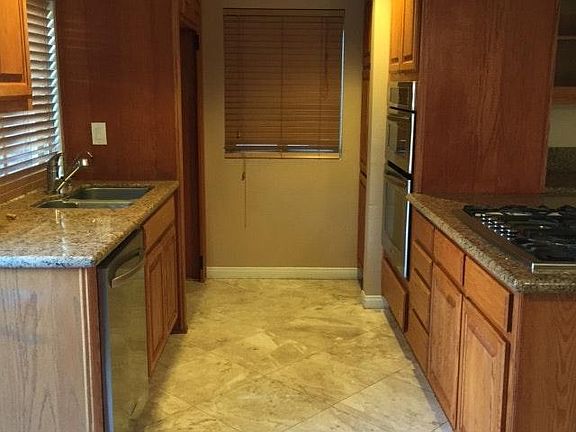 4th image of 1415 Iguana Cir