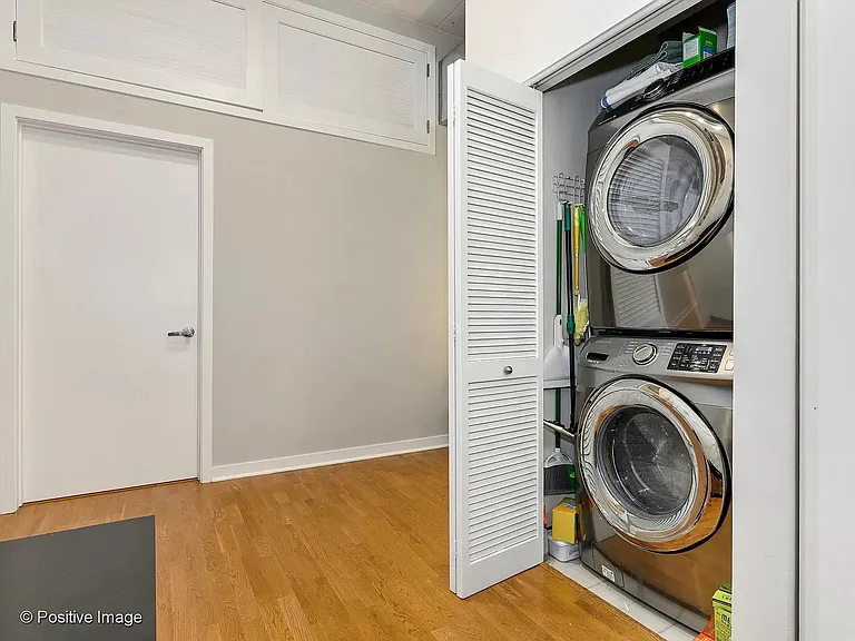 740 W Fulton St #502 — Photo 16