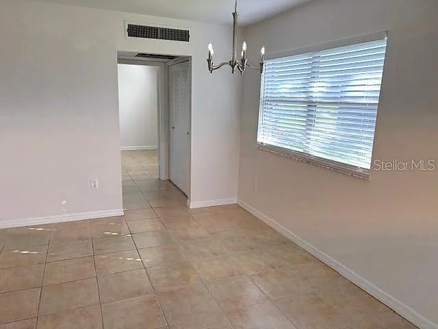 201 Kings Blvd #19 — Photo 3