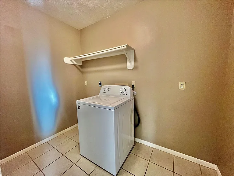 146 Skycrest Dr — Photo 20
