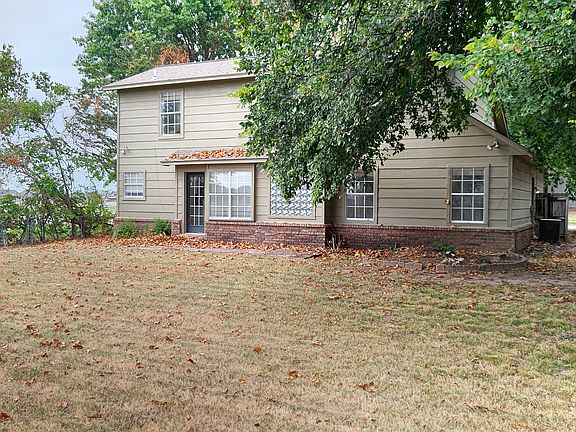 Large, fenced back yard.
