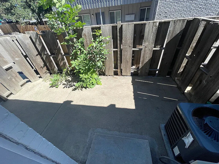 1610 Garfield Ave #1 — Photo 9