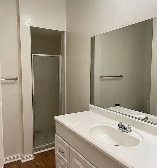 1677 Westholme Ave #302 — Photo 5