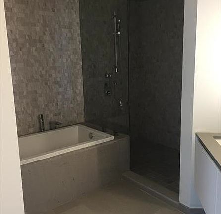 5th image of 68 SE 6th St APT 2521