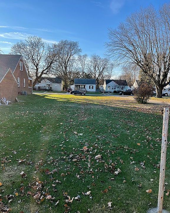 2nd image of 2958 S 5th St