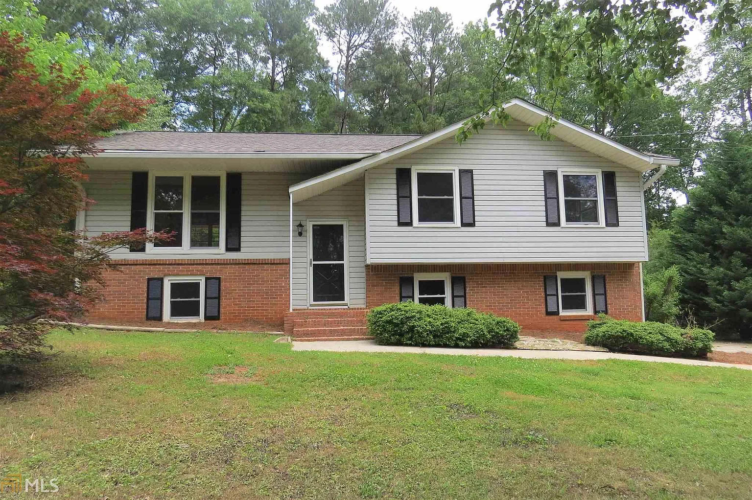 720 Country Club Dr photo 1