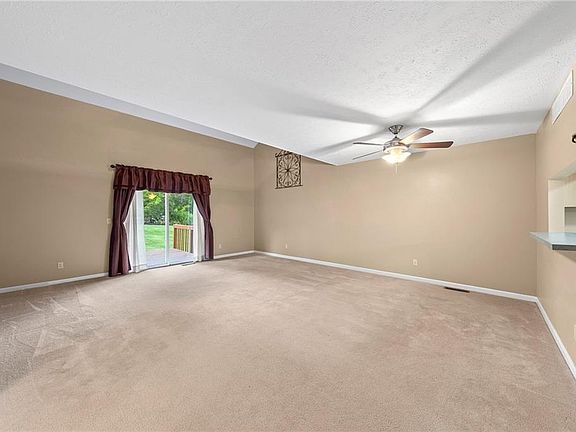 3rd image of 1486 Iris Glen Dr