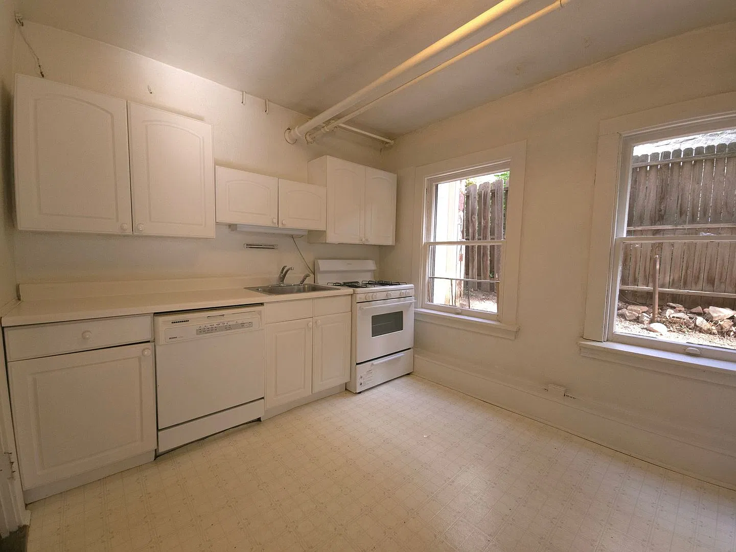 Price Reduced! Great Hill Location- 2 Bedroom 1 Bath — Photo 1