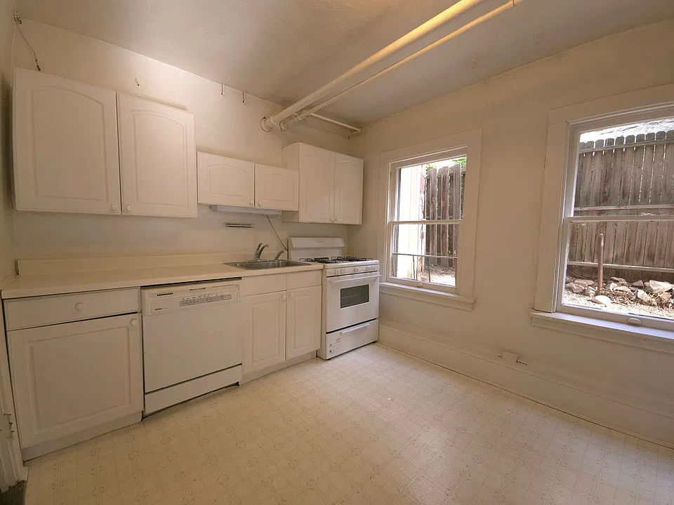 820 13th St #1