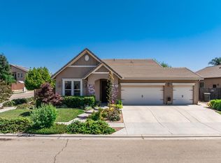 5822 E Booker Ave, Fresno, CA 93727