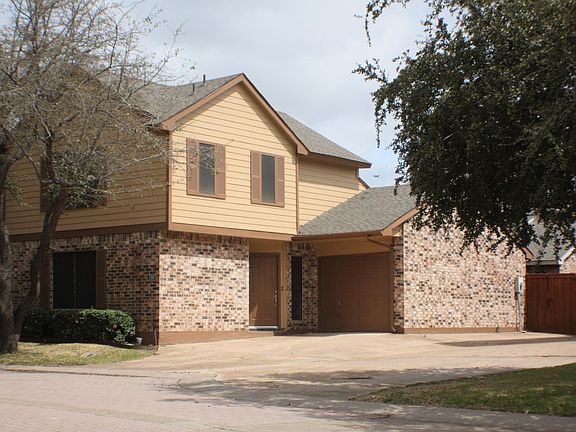 2nd image of 700 Canyon Ln
