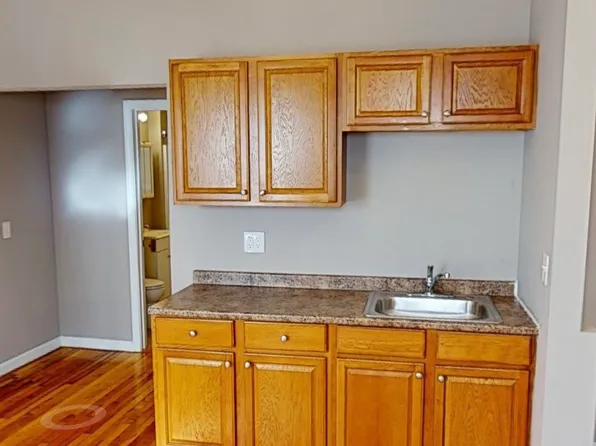 2 Wilkinson St #2, Worcester, MA 01606