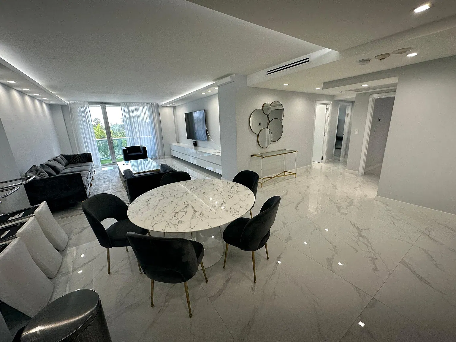 19380 Collins Ave — Photo 4